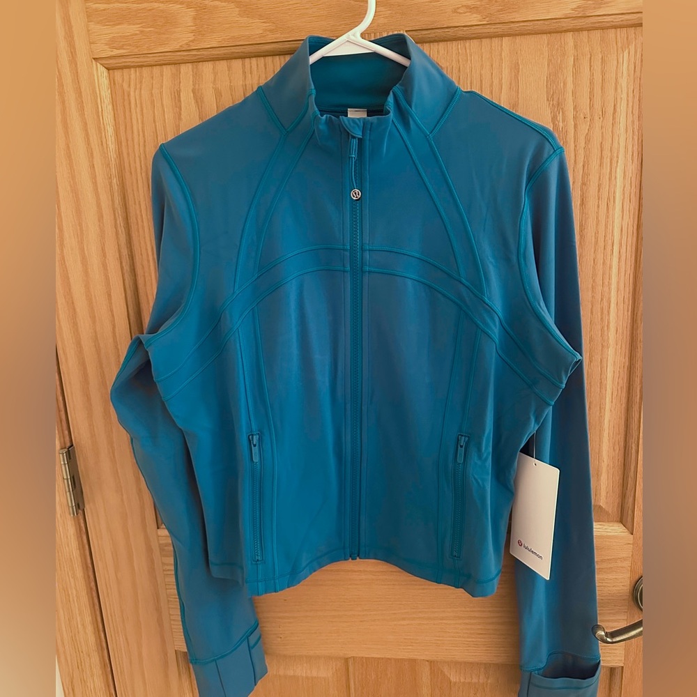 NWT Lululemon Hawaiian Blue Define Cropped jacket sz 14